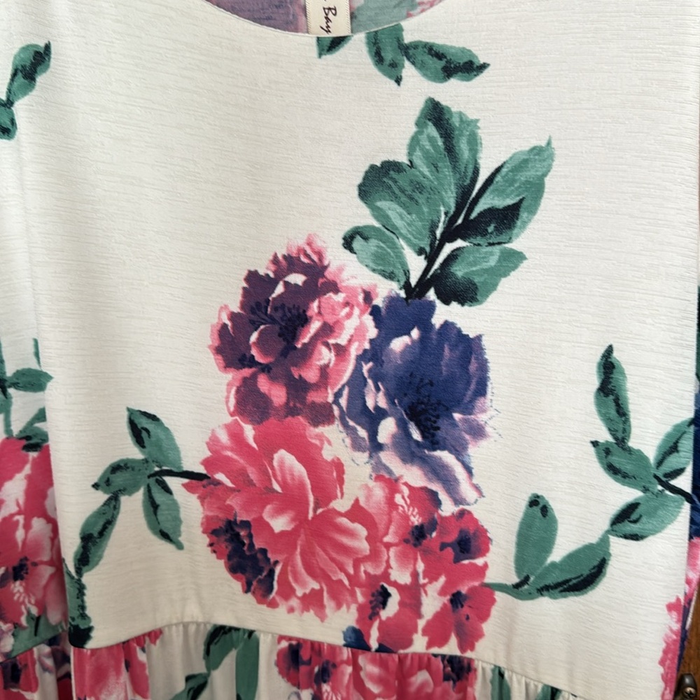 Like new maxi dress, size medium, stretchy material - Picture 2 of 5